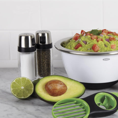 OXO Good Grips Salt Shaker – Clear/Silver