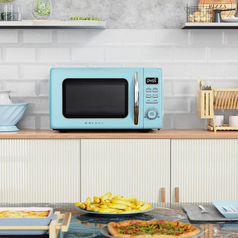 Galanz Retro Microwave – 0.7 cu ft, Blue
